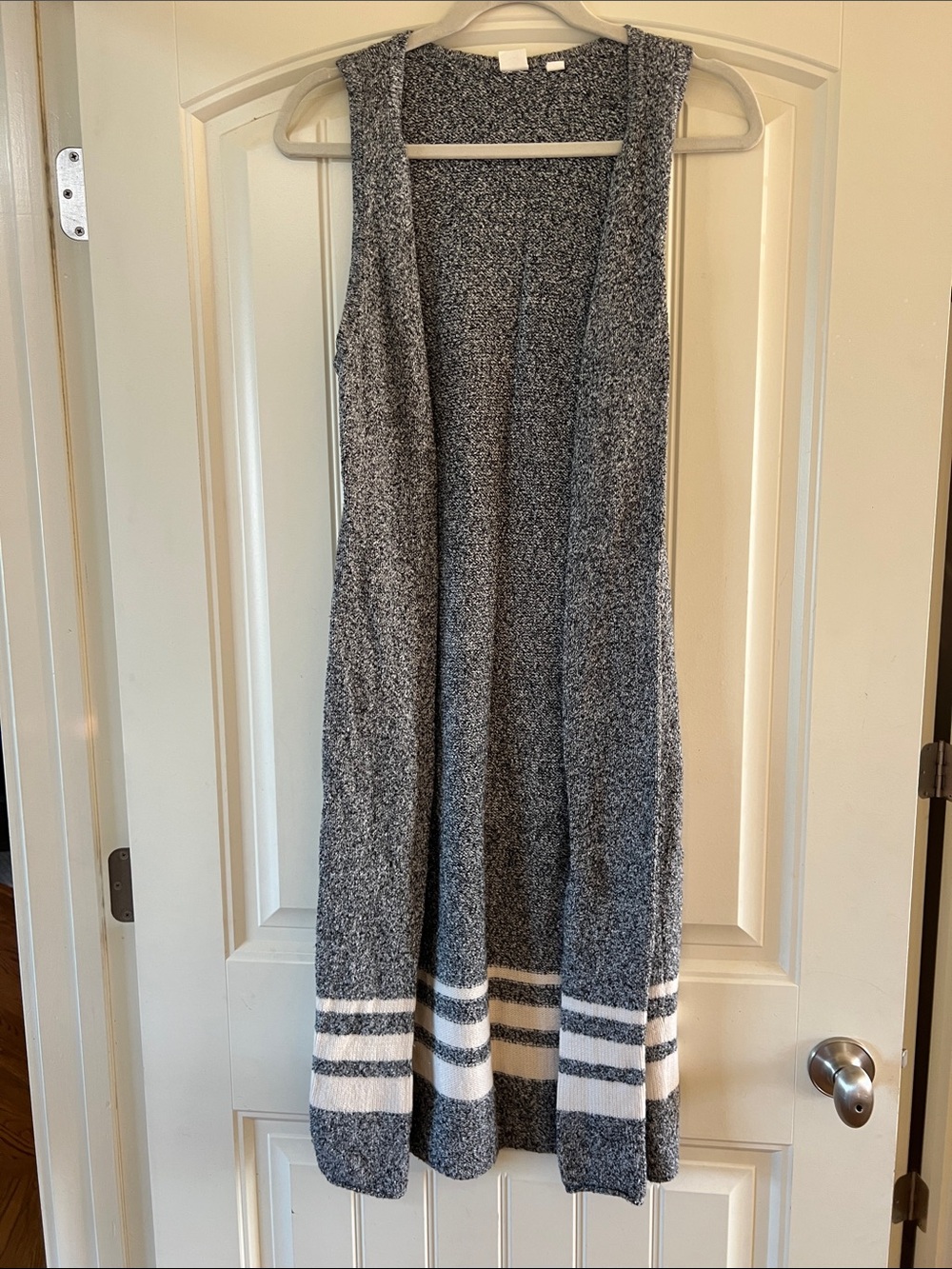 Gap Sleeveless Knit Maxi Vest with Contrast Stripes - Gray, open front, xs
